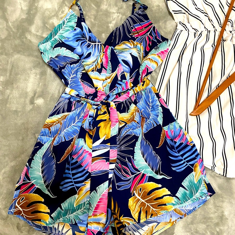 Romper - Picture 2 of 11